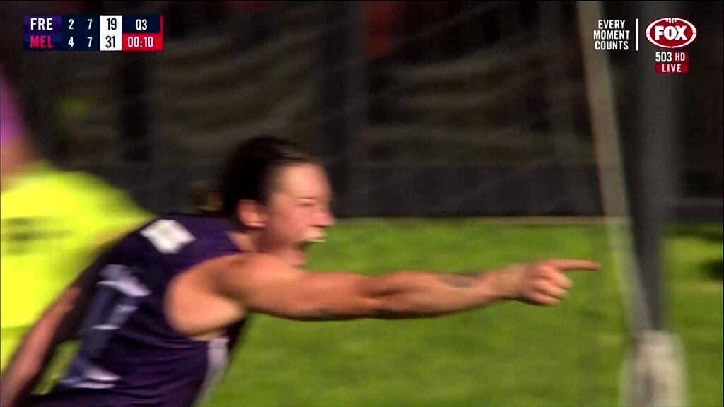 Roux bursts through for six