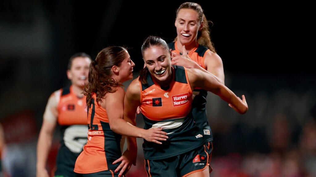 No way, Mowbray: Giant’s double delight
