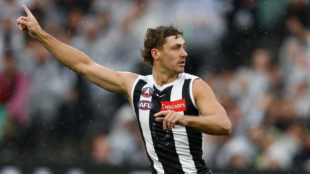 Perryman bursts onto scene for Magpie moment