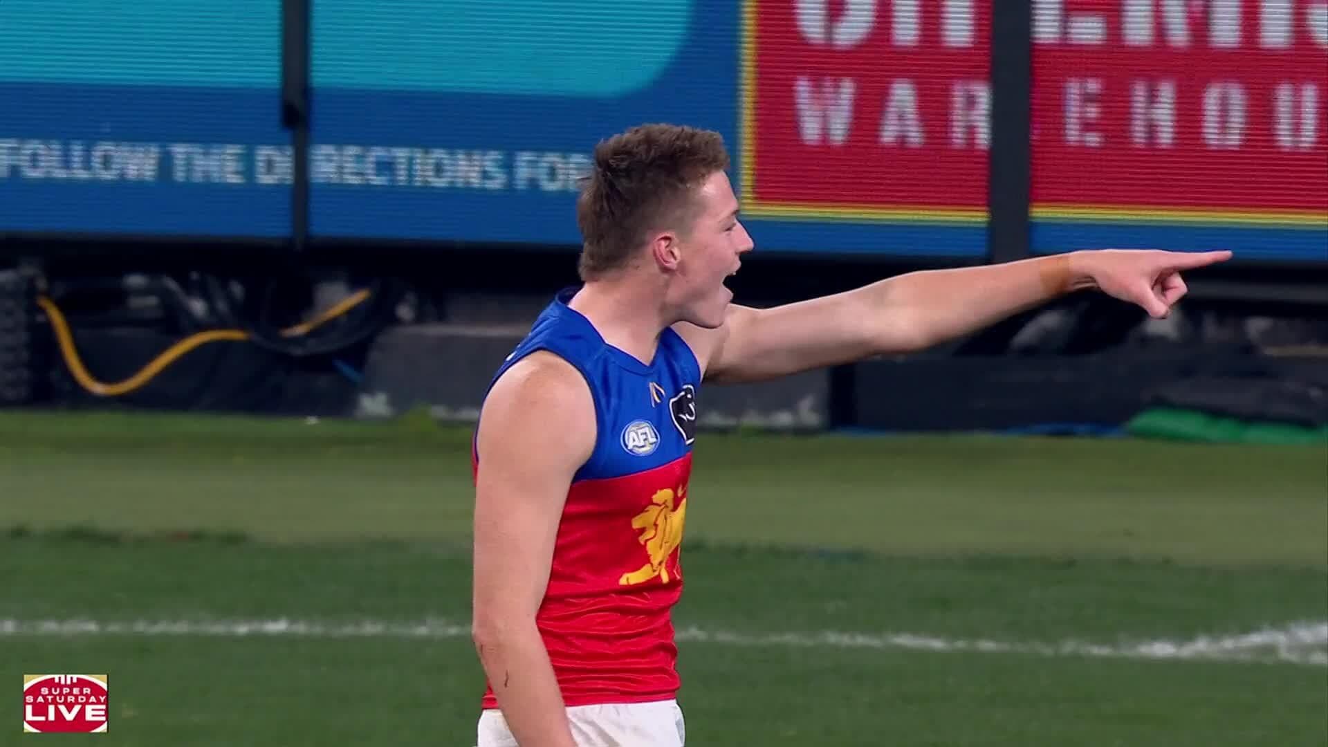 Morris points at Maynard after running riot at ‘G