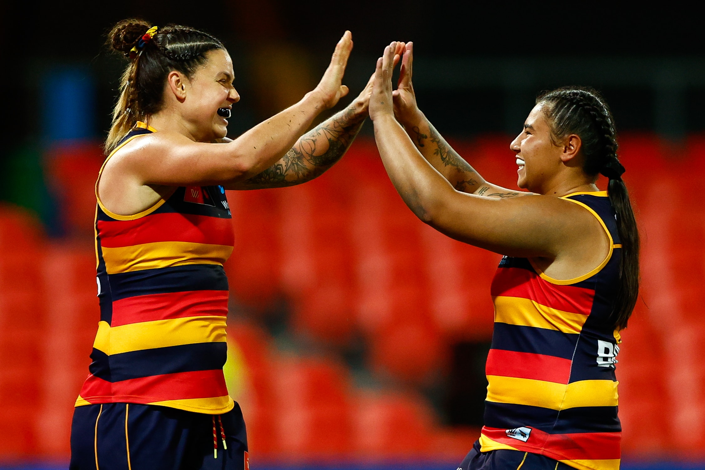 Crows survive Suns scare to climb into top four