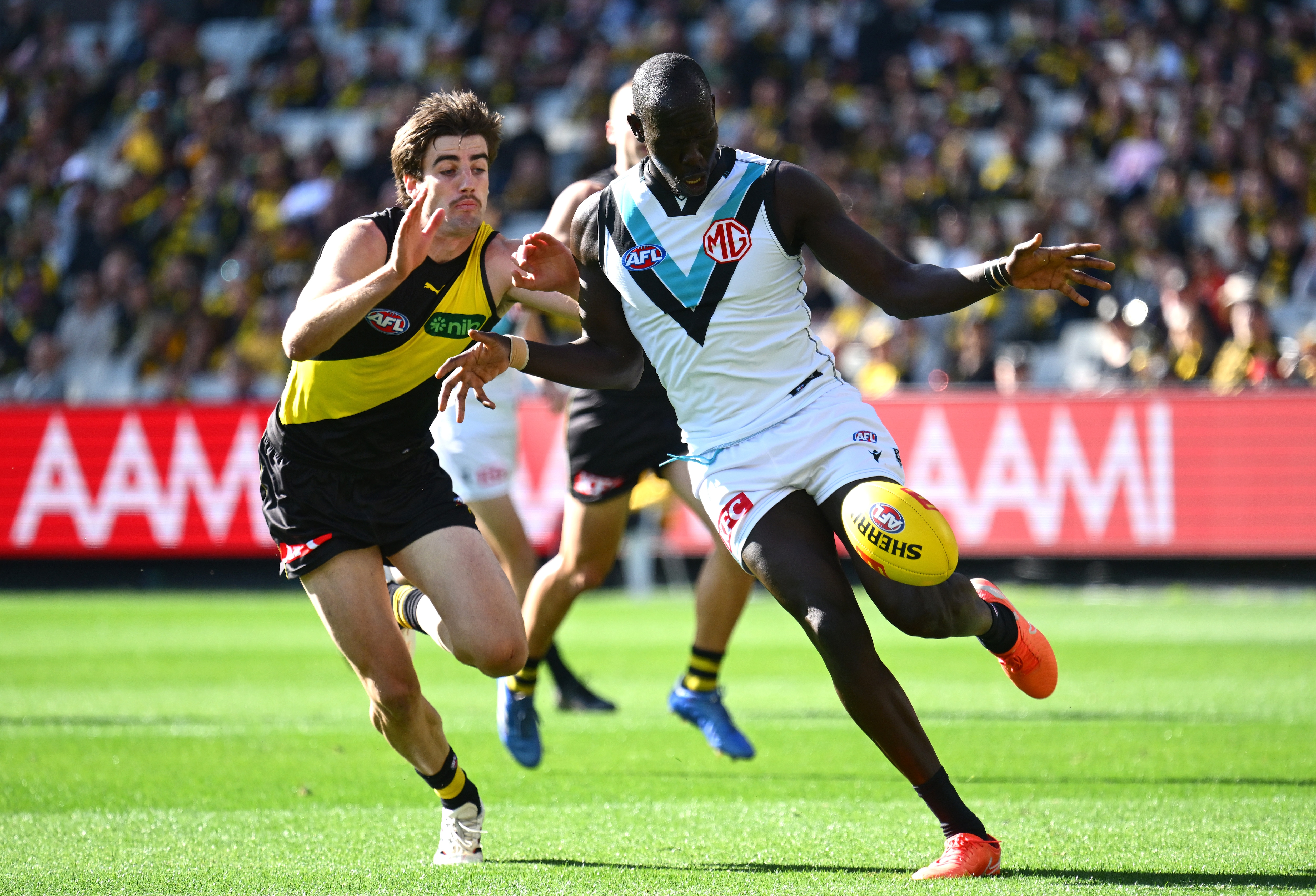 Tigers, Power lock in final teams. Follow LIVE