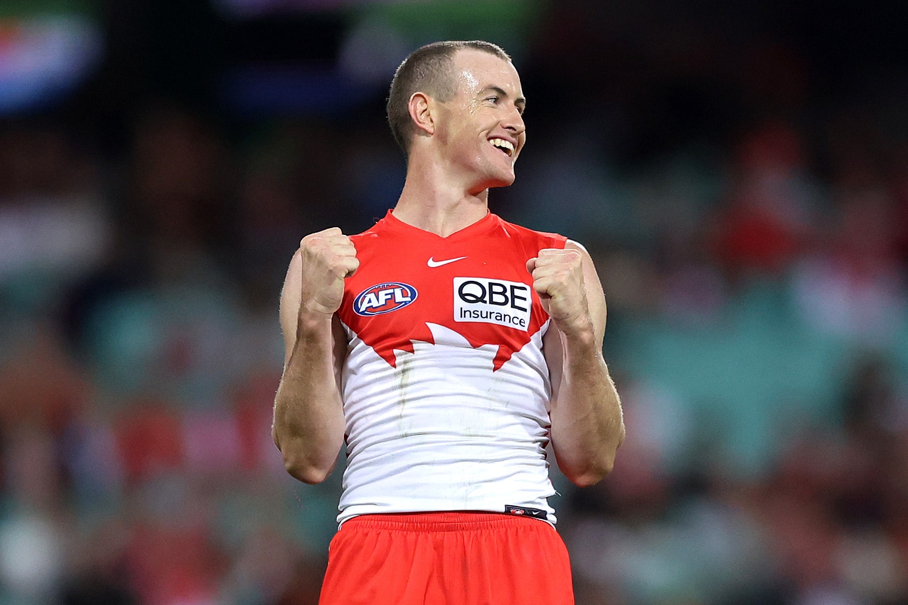 Sydney Derby: Swans Defeat Giants Amid Lightning Delays