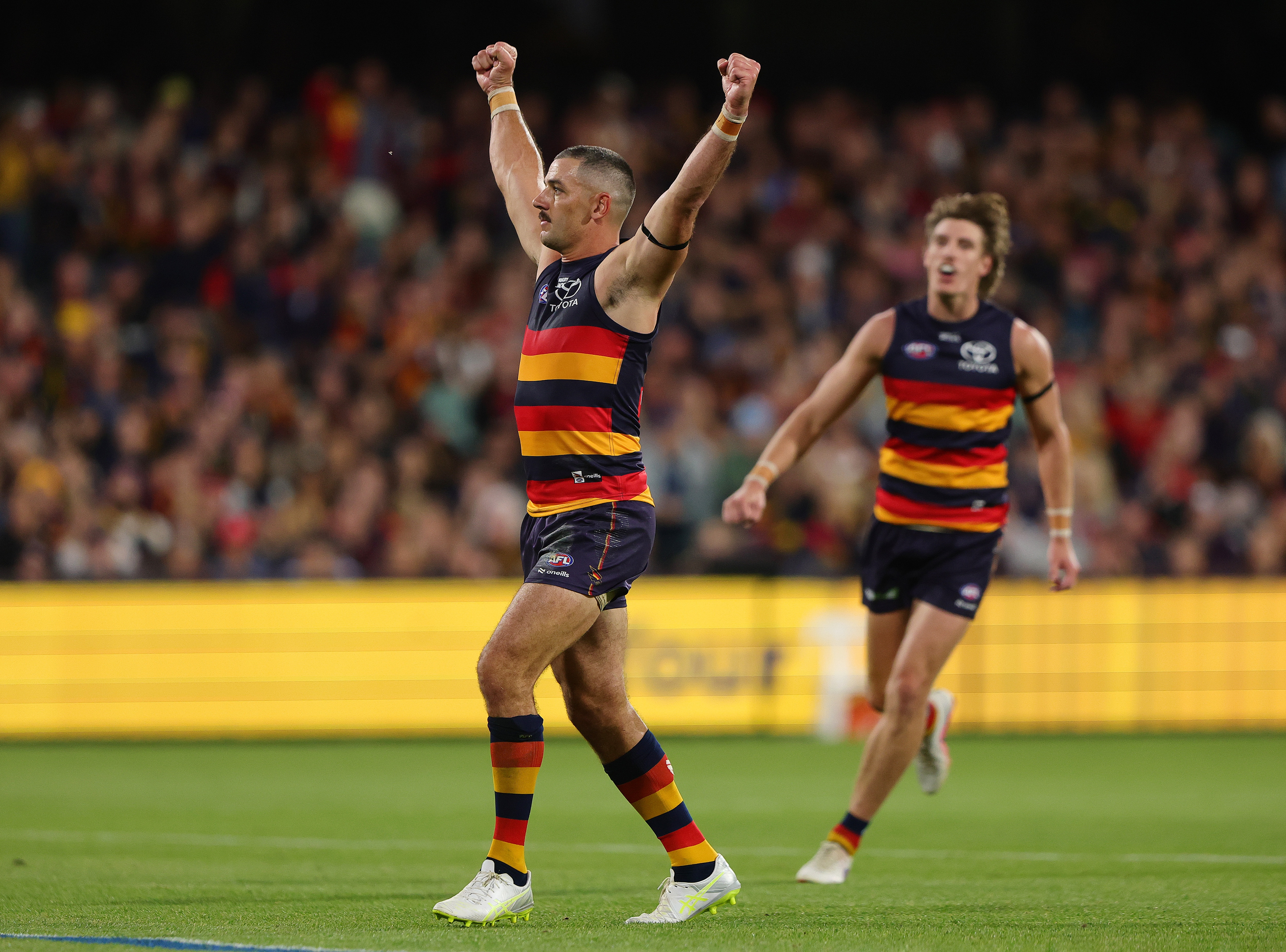Team whispers: Young Sun to debut, Eagles recruit cleared for first game