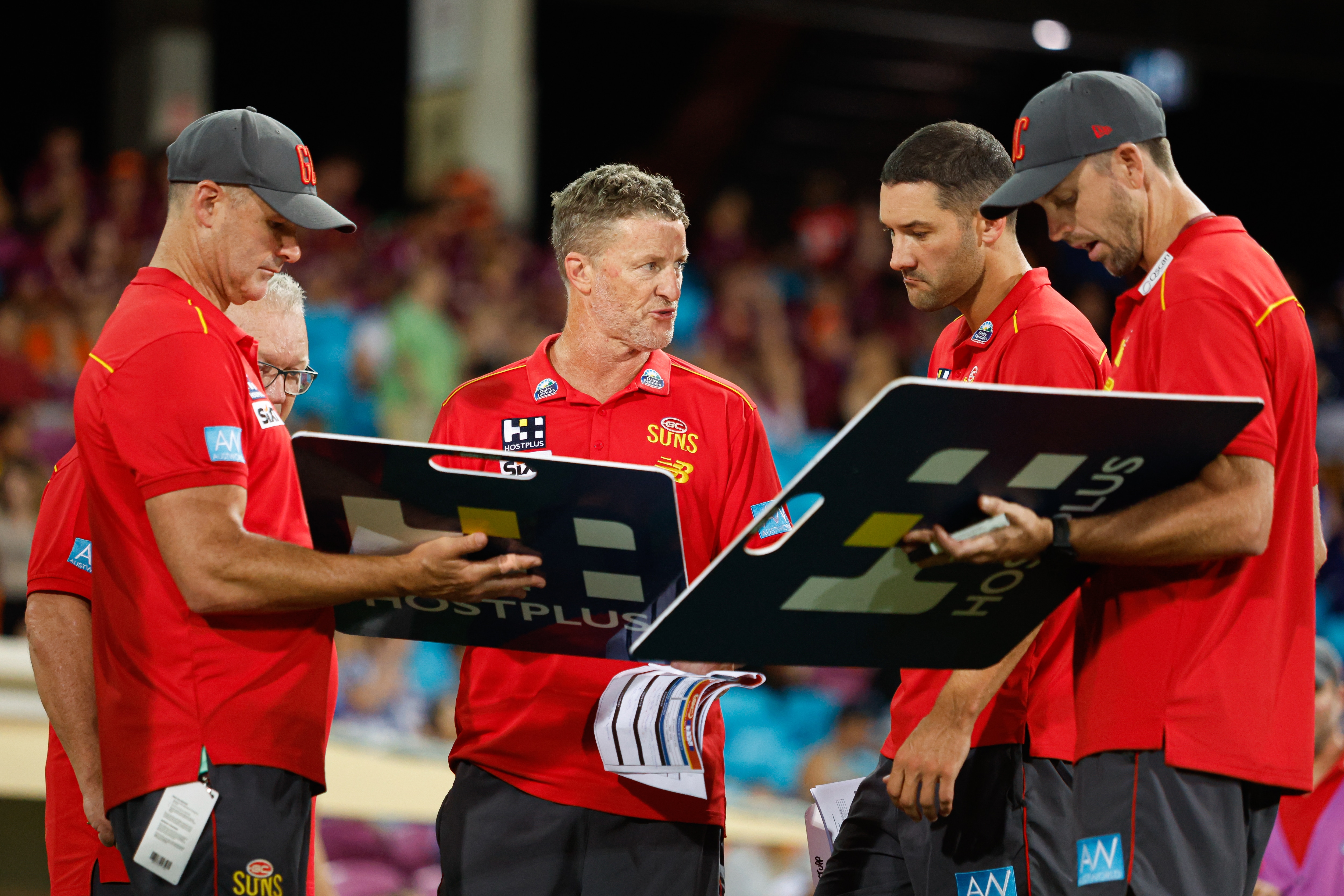 Hawthorn Coach Sam Mitchell's Half-Time Tirade Sparks 49-Point AFL Rout of Gold Coast