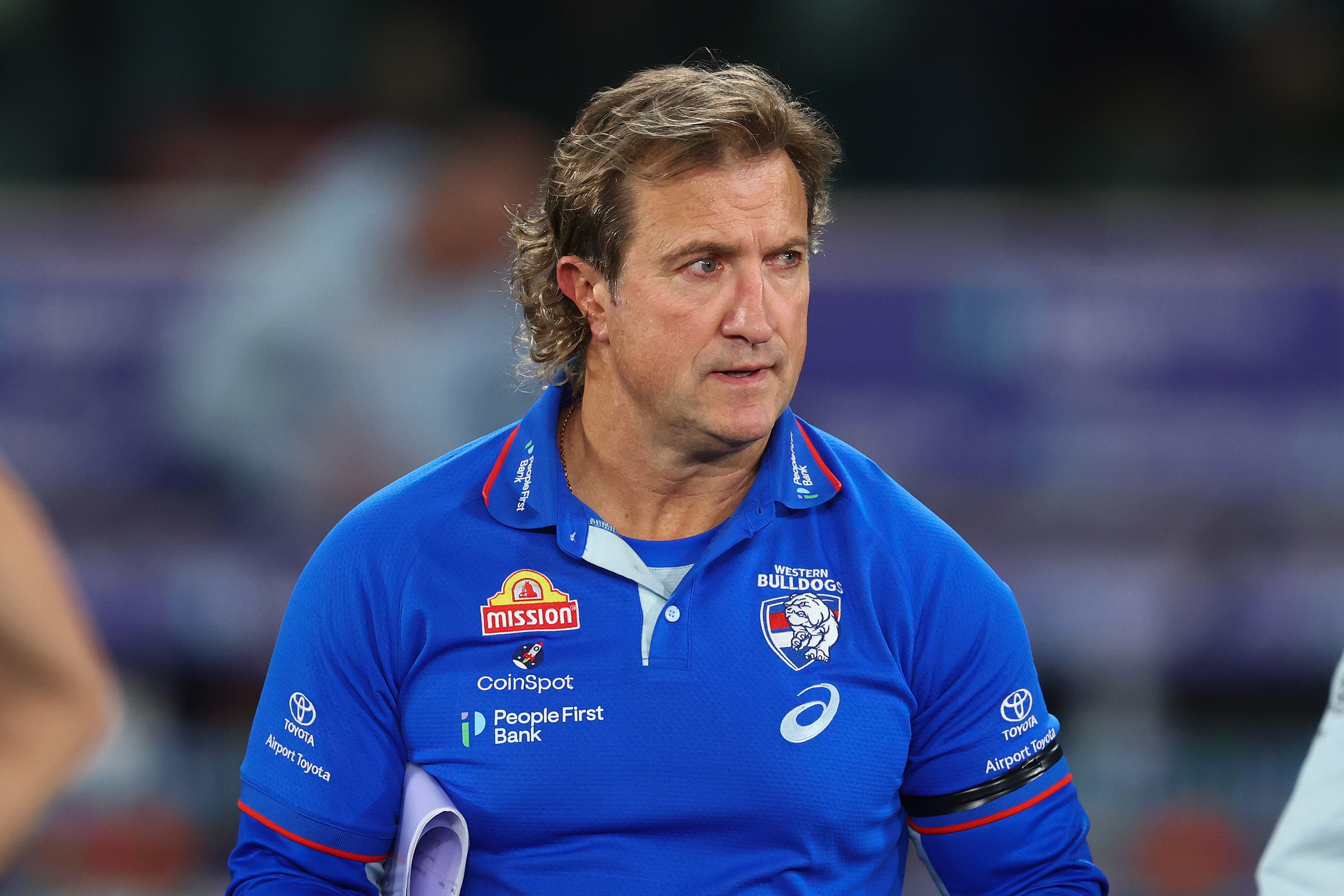 Beveridge not keen on players declaring intentions mid-season as Dogs chase Port star