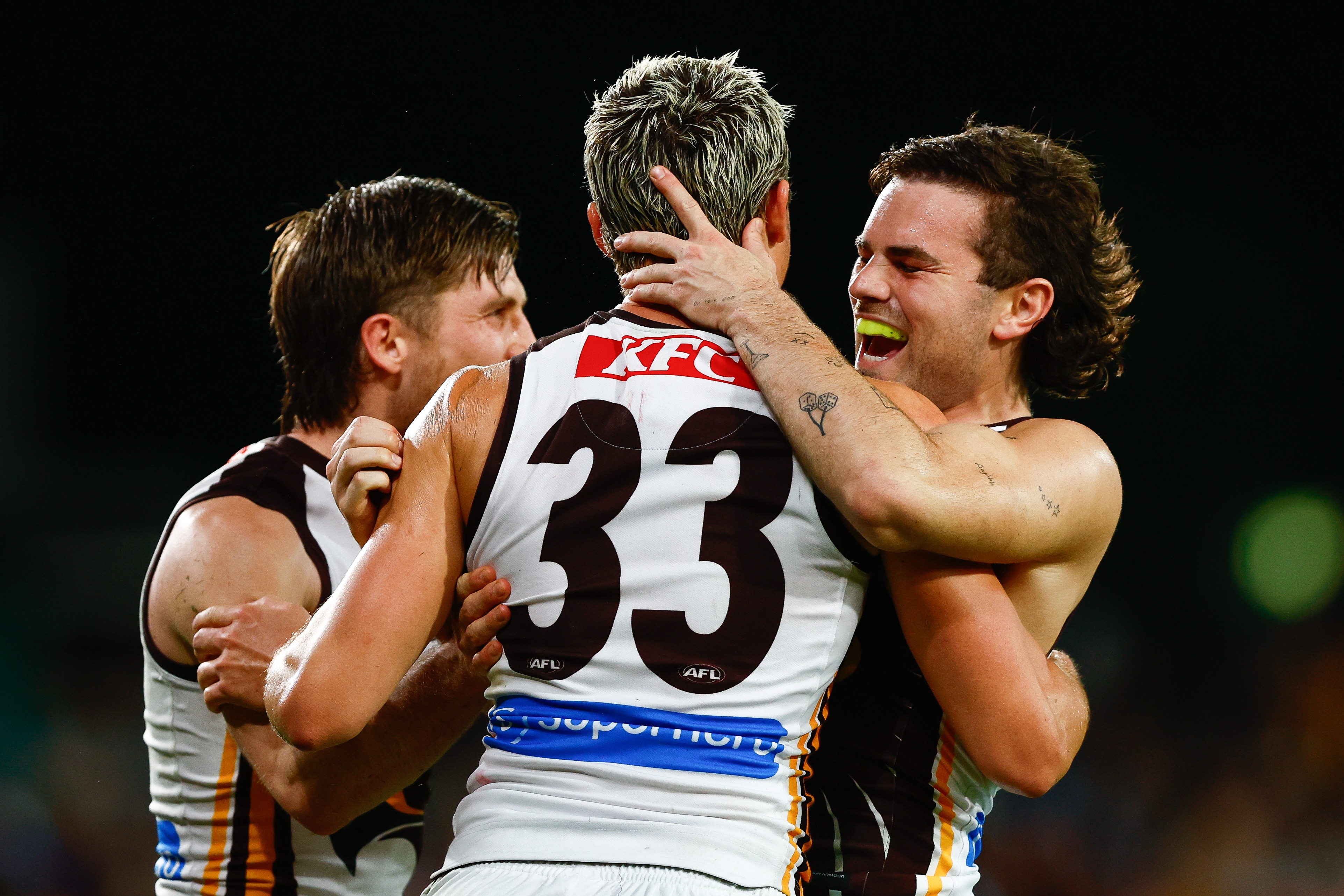 Hawthorn Hawks Win Despite Controversy Over High-Contact Incident - News Directory 3