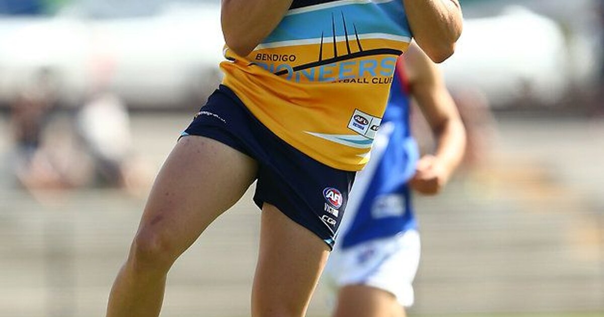 U18 Giants duo lead Academy to narrow win