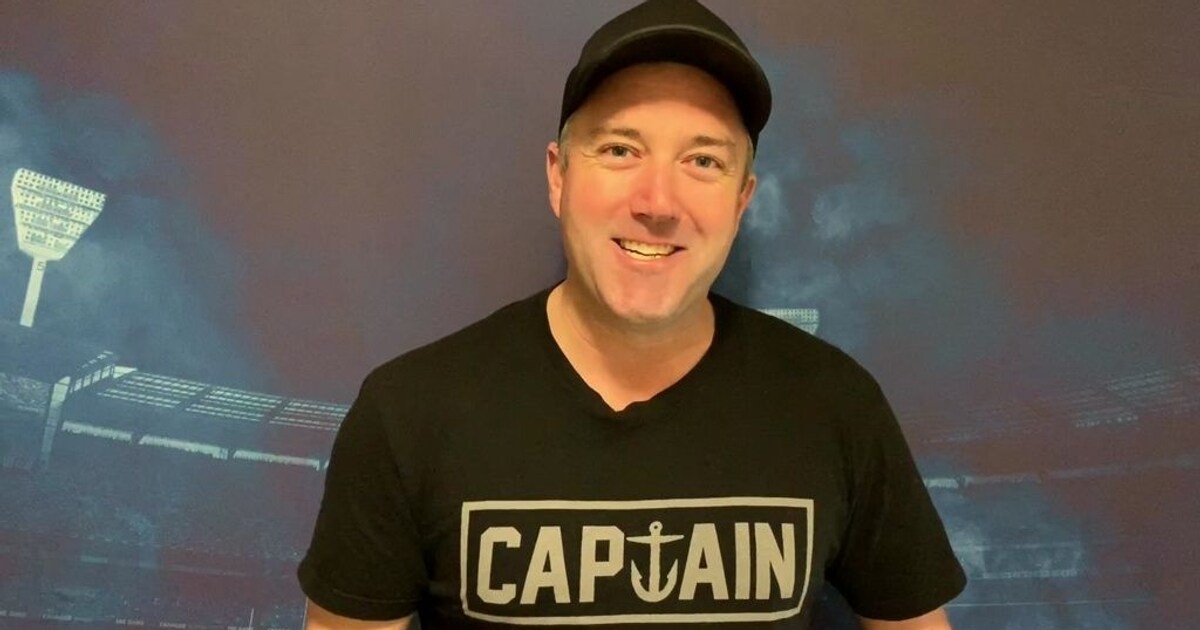 Calvin fantasy gown Clearance