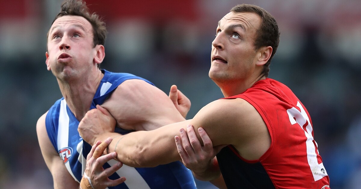 Ruck merry-go-round: Hawks, Swans eyeing off rival big men