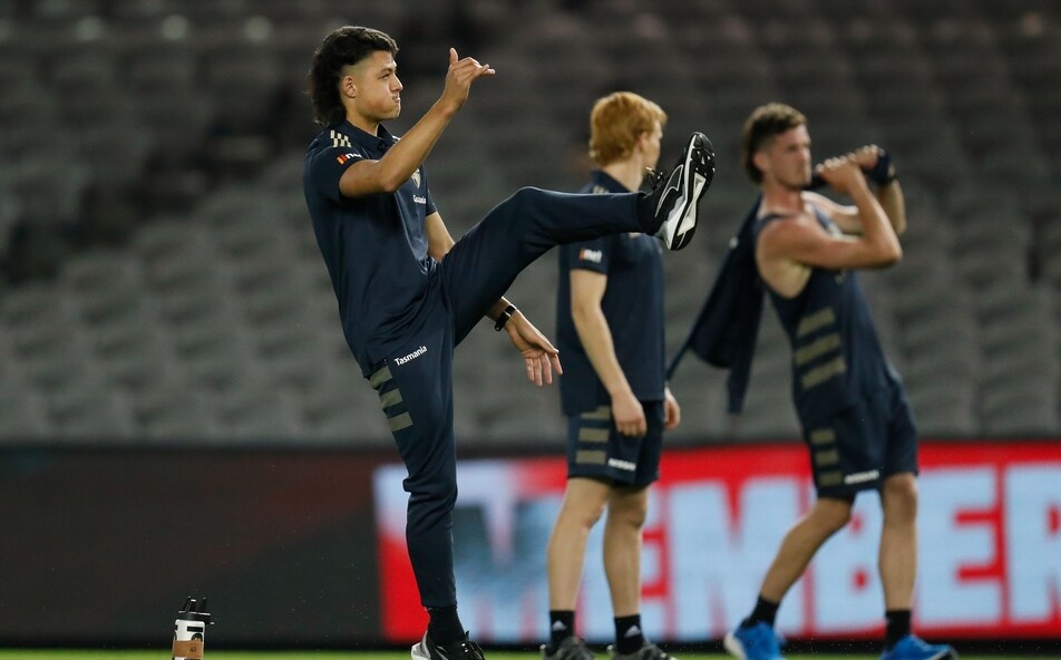 Subs Locked In For Saturday Night Clashes LIVE From 7 25pm AEDT