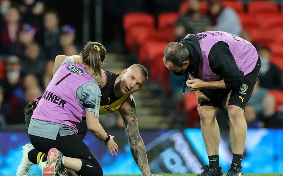 UPDATE: 'Significant' kidney injury ends superstar Tiger Dustin Martin's AFL season
