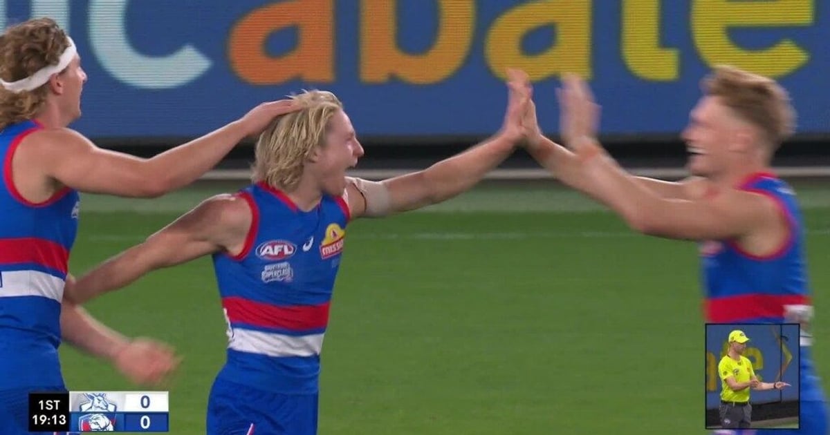 Weightman ripper gives Dogs fast start