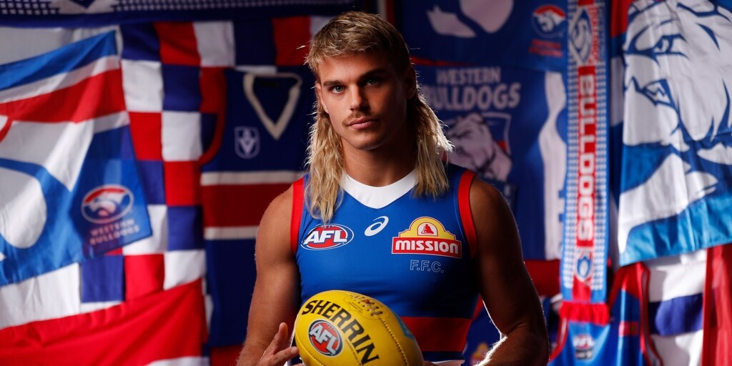 'He'll be at the Dogs': Manager Paul Connors insists star midfielder Bailey Smith will stay at the Kennel - Vimarsana News