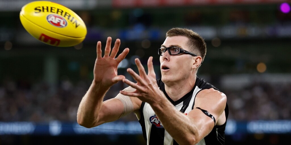 Tall timber Mason Cox a certain starter for Collingwood Magpies, ex-skipper Scott Pendlebury likely to return from eye injury - Vimarsana News