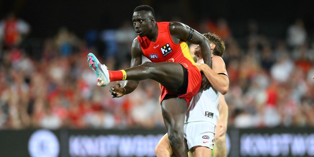 Stuart Dew backs Gold Coast Suns forward Mabior Chol to reclaim spot after 'tough call' - Vimarsana News