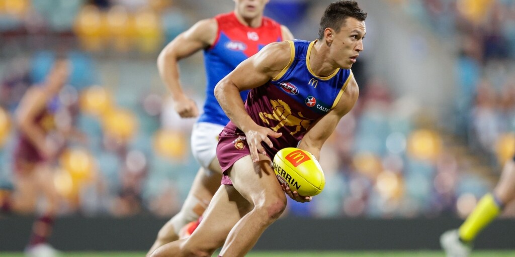 'I think I'll be able to fix it': Smooth-moving Lion Hugh McCluggage on kicking woes - Vimarsana News