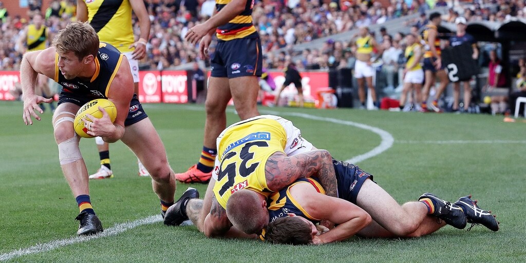 Broad apologises for sling tackle, Crows confirm Parnell concussion - Vimarsana News
