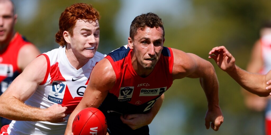 Dunstan checks out: Melbourne Demons mid Luke Dunstan hangs up the boots after 10 seasons - Vimarsana News