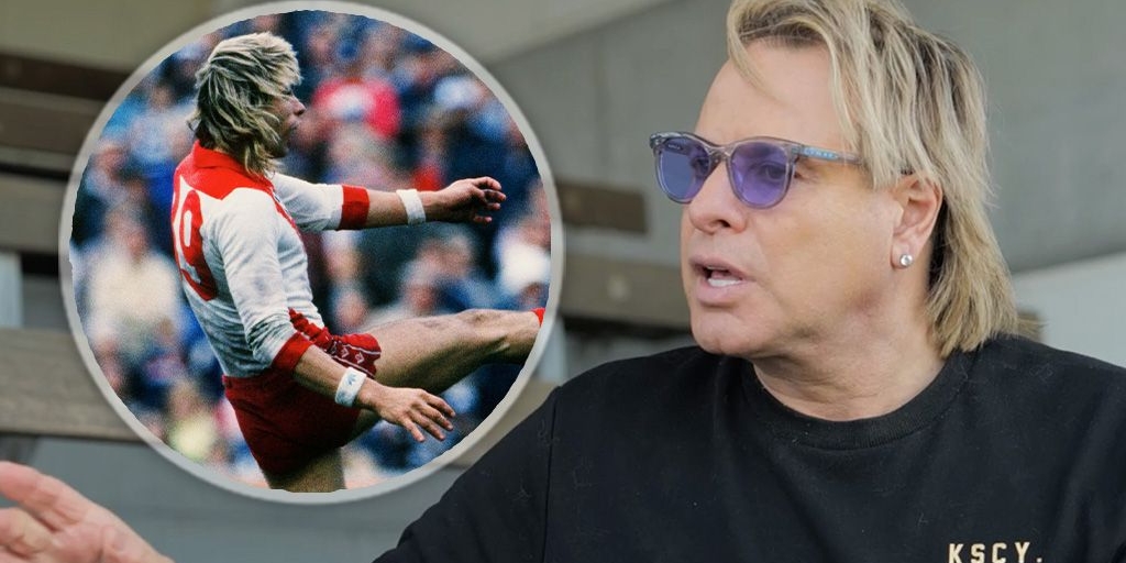 WATCH CENTURIONS NOW: Warwick Capper, footy's greatest showman - Vimarsana News