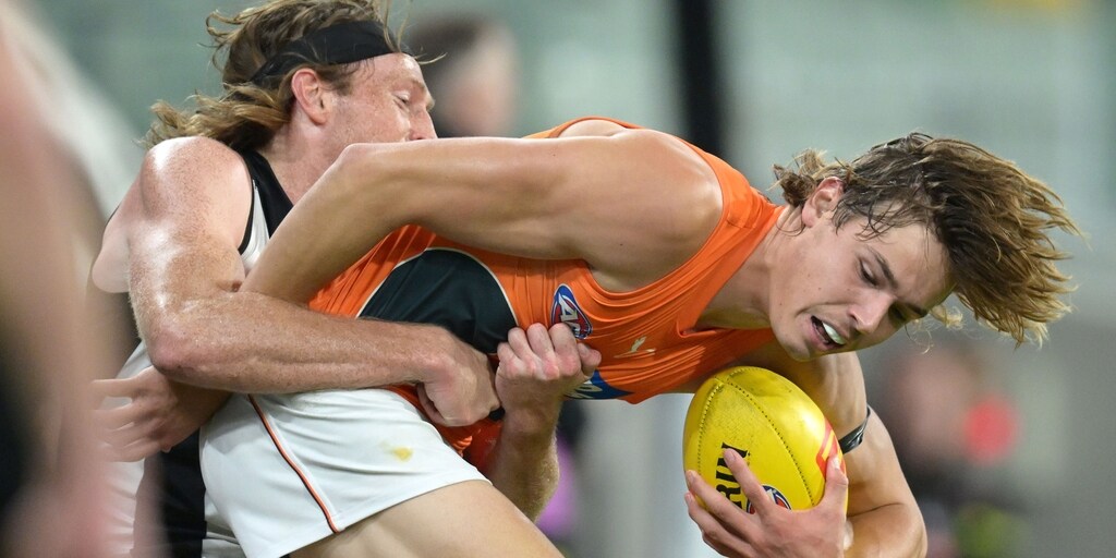 MATCH REVIEW: Collingwood Nathan Murphy cited for 'dacking' GWS Giants forward Aaron Cadman - Vimarsana News
