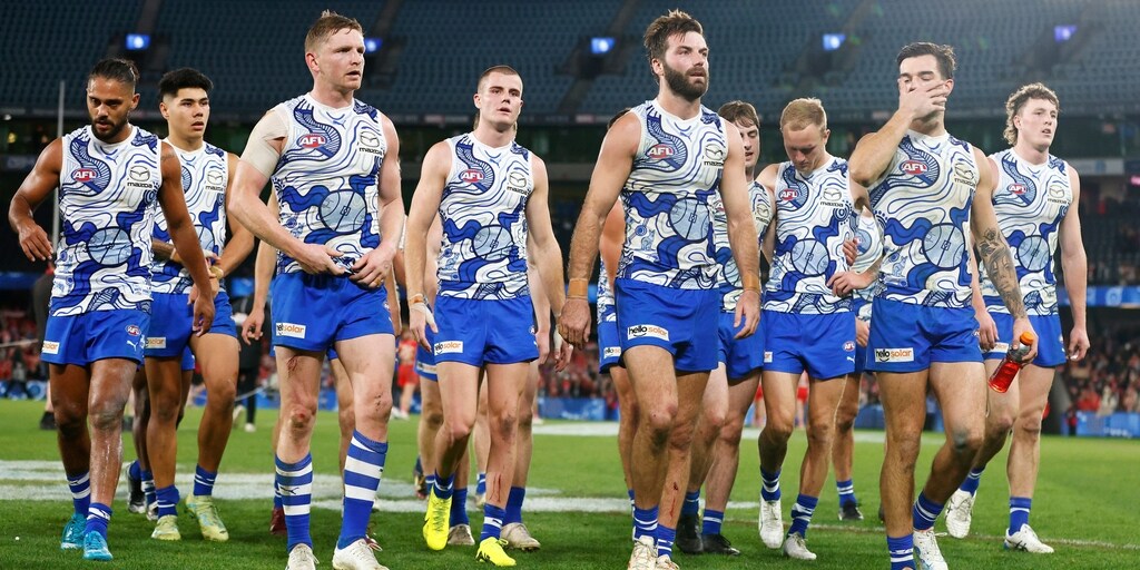 North Melbourne Kangaroos to review crucial error, John Longmire had 'no idea' about free - Vimarsana News