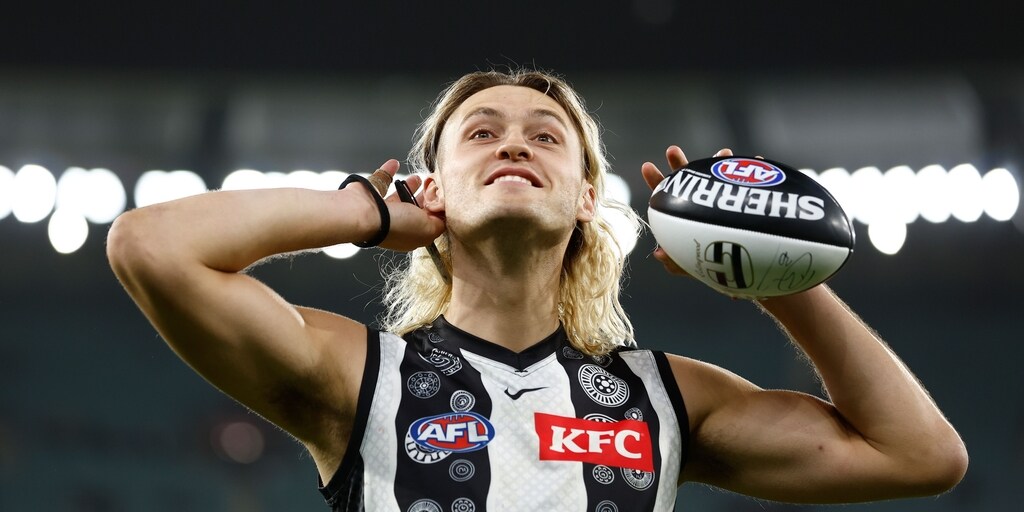 Collingwood Magpies' Darcy Moore has 'record' haul of intercept marks downgraded - Vimarsana News