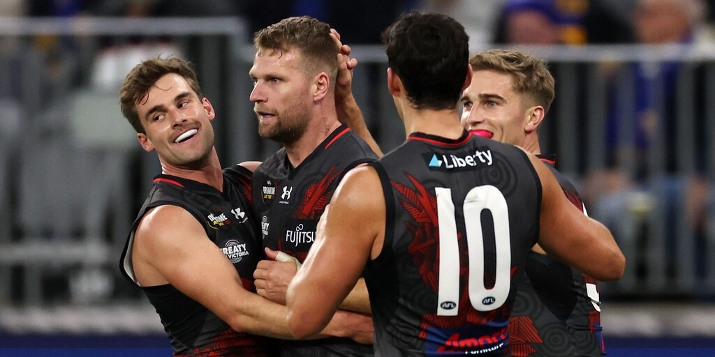 Brad Scott praises 'professional' Essendon Bombers, goes in to bat for West Coast Eagles coach Adam Simpson - Vimarsana News
