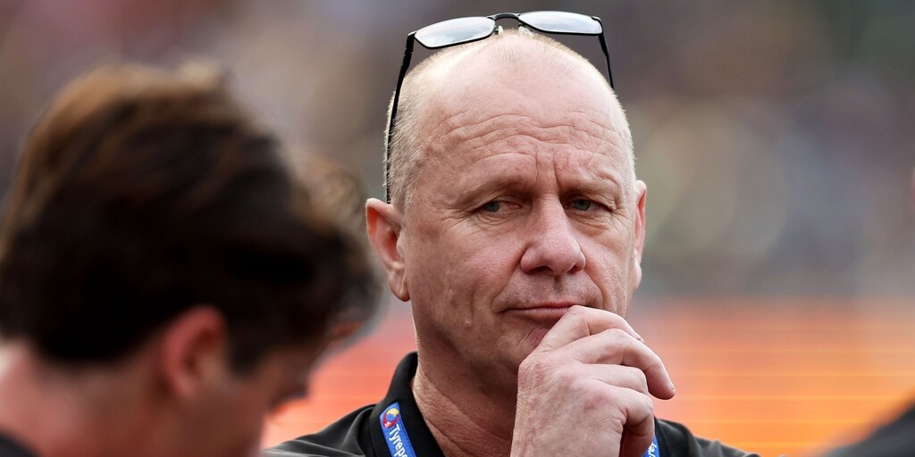 Port Adelaide bracing for Gold Coast Suns to fire up for embattled Stuart Dew - Vimarsana News