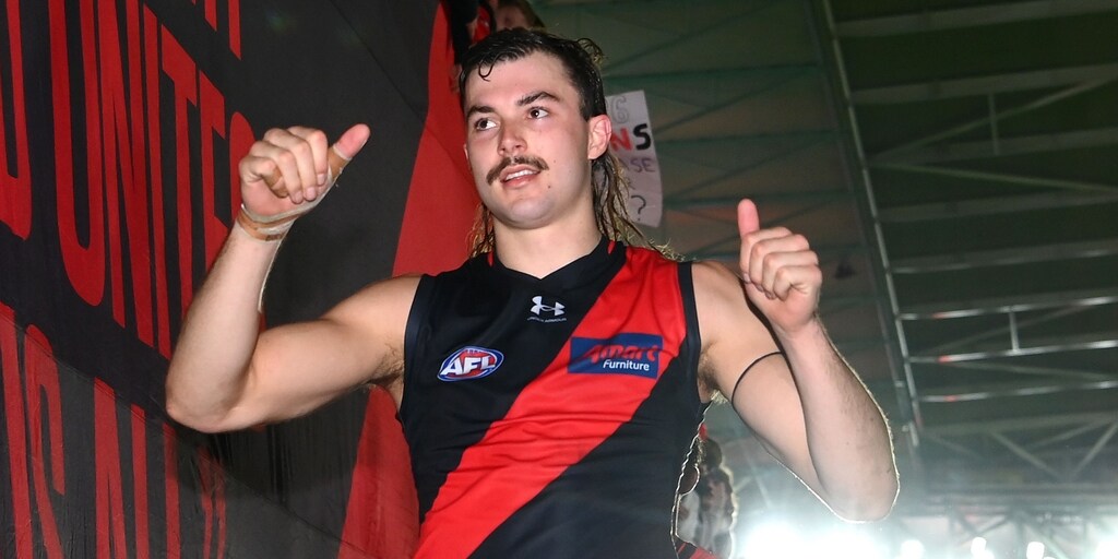 Assistant coach Dale Tapping's return gives Essendon Bombers a boost ahead of must-win clash - Vimarsana News