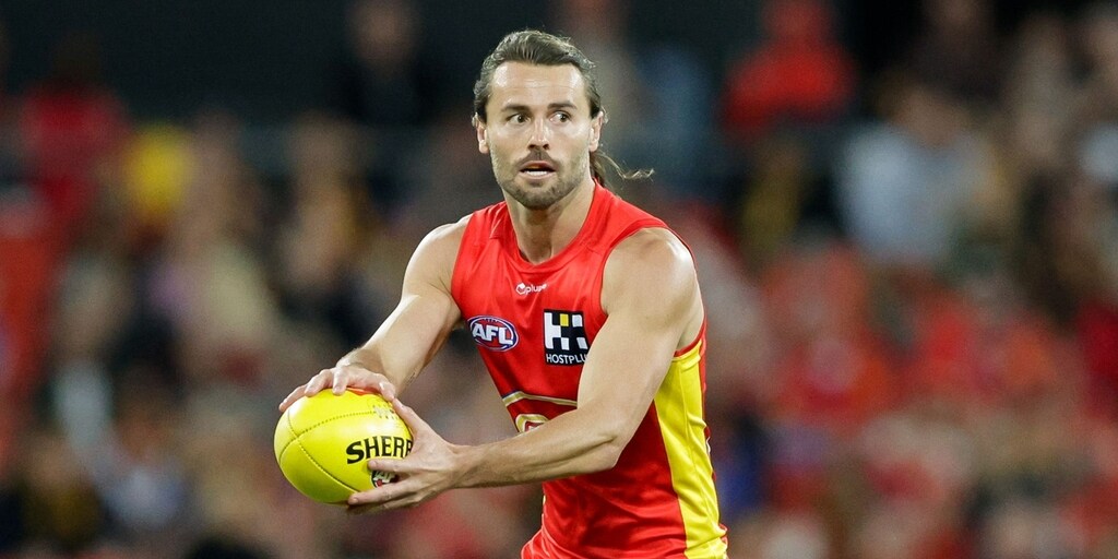 Gold Coast Suns defender Lachie Weller to undergo second knee reconstruction in cruel blow - Vimarsana News