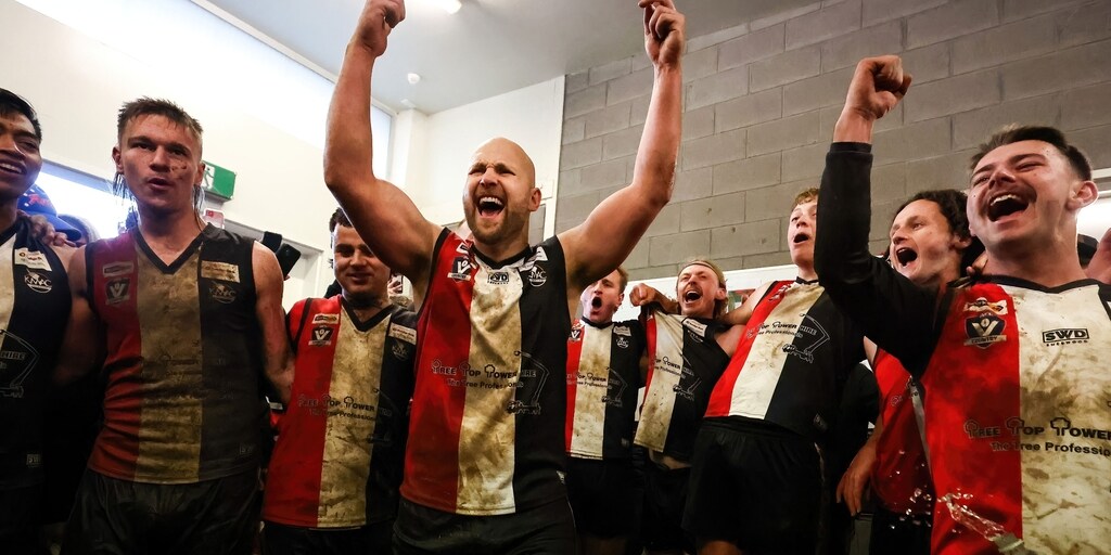 IN PICTURES: The day Gary Ablett became a Creswick Saint - Vimarsana News