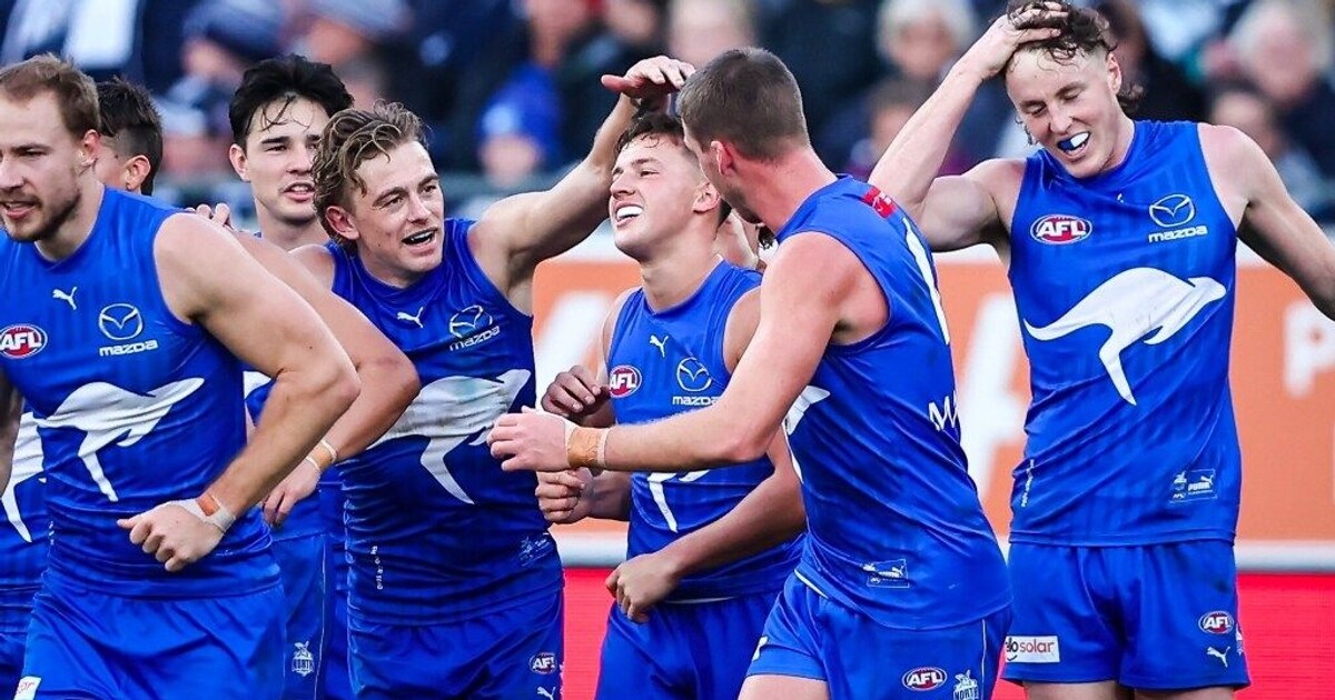 Cooper Harvey swarmed after special debut major