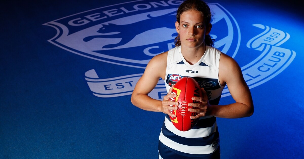 How serious knee injuries brought Geelong's odd couple together