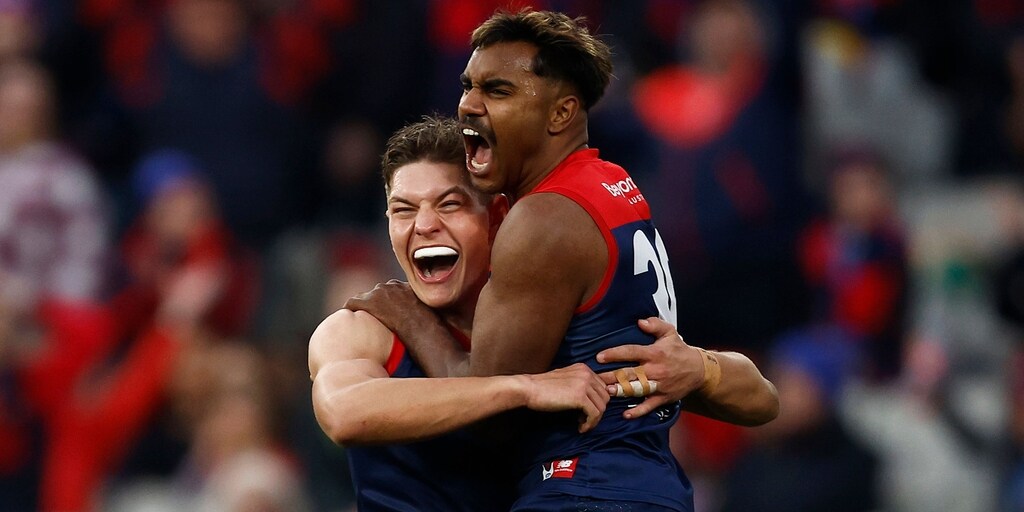 Melbourne Demons hold off gritty Adelaide Crows in thriller, consolidate top-four spot - Vimarsana News