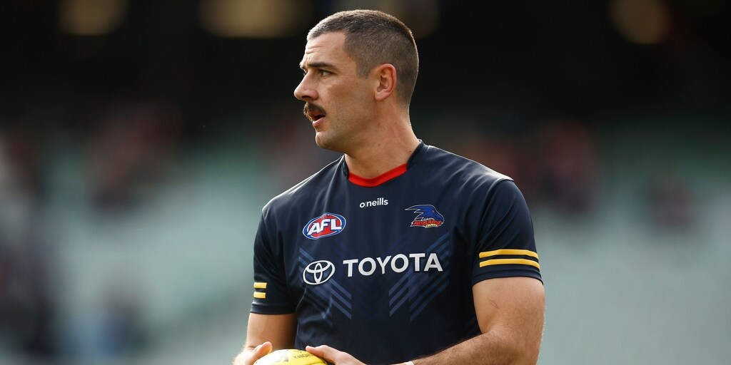 Not done yet: Adelaide Crows sharpshooter Taylor Walker signs contract extension - Vimarsana News