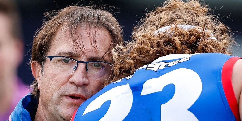 'No concerns': Coach Luke Beveridge insists chemistry strong for fumbly Western Bulldogs - Vimarsana News