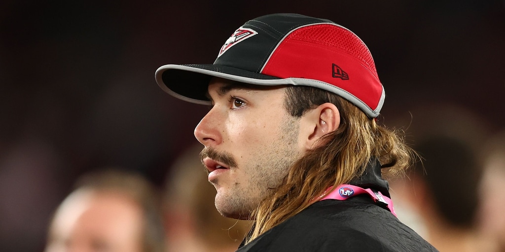 Essendon Bombers ruckman Sam Draper nears return to full training, young gun Elijah Tsatas impressing - Vimarsana News