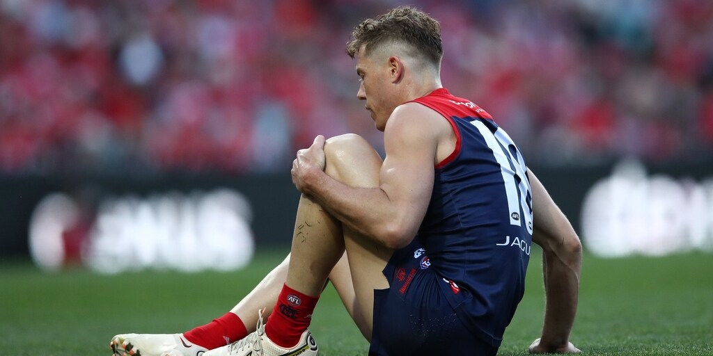 Scans reveal extent of knee injuries for Melbourne Demons duo Jake Melksham and Luke Dunstan - Vimarsana News