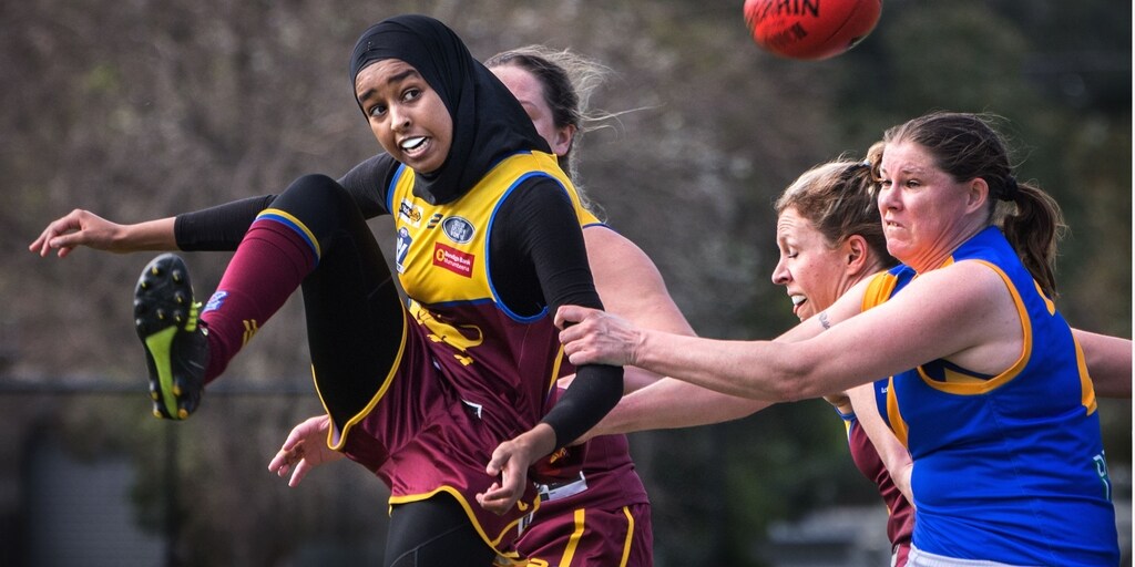 Behind the Lens: Lion-hearted duo capturing Murrumbeena's heart and soul - Vimarsana News