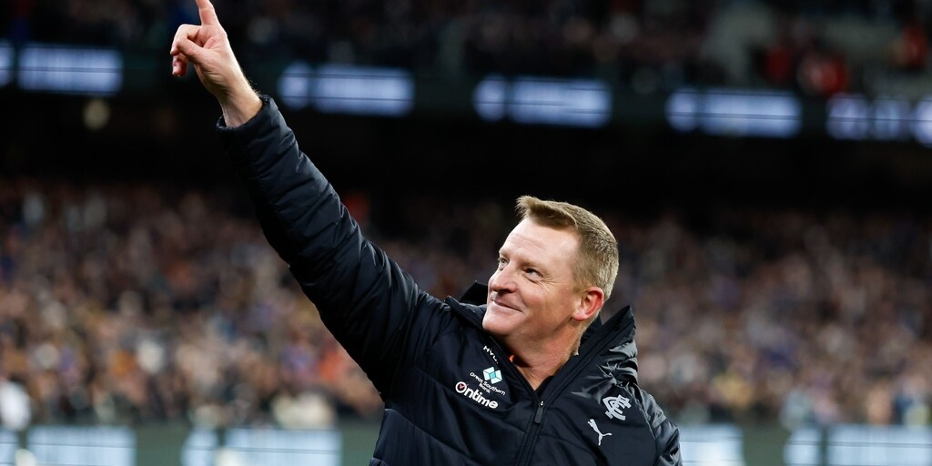 Carlton Blues coach Michael Voss signs new deal, CEO Brian Cook locked in for two more years - Vimarsana News