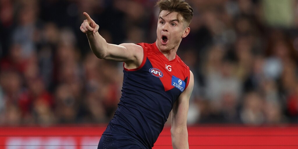 Recruit Jack Billings, young gun Bailey Laurie early standouts as Melbourne Demons hit track, forward Bayley Fritsch in full training - Vimarsana News