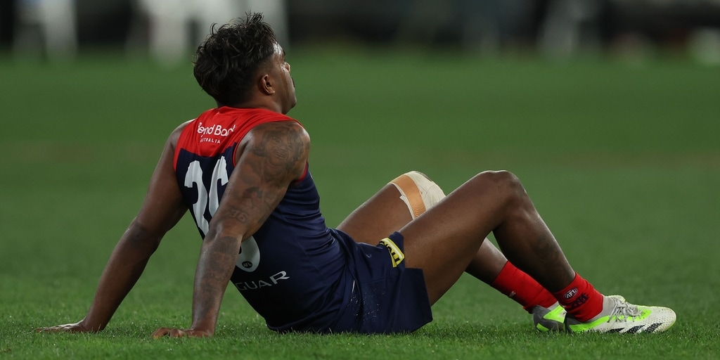 MATCH REVIEW: Melbourne Demons livewire Kysaiah Pickett cops ban for Patrick Cripps bump - Vimarsana News