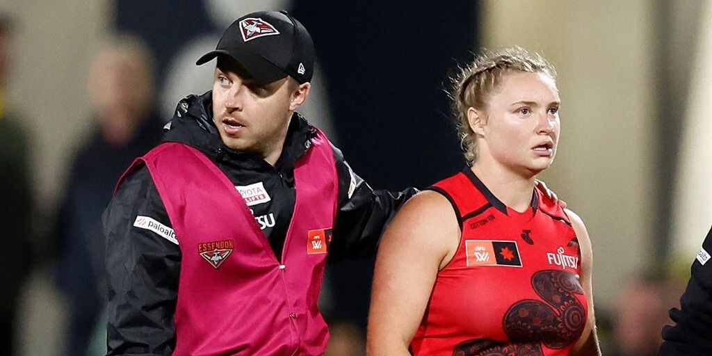'It appears positive': Essendon Bombers hopeful forward Daria Bannister's knee injury not serious - Vimarsana News