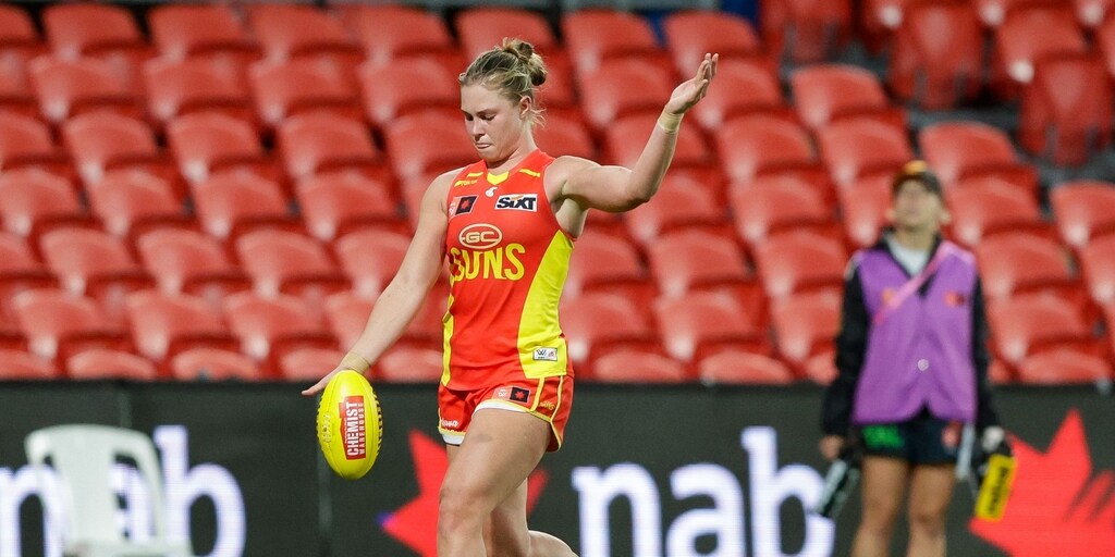 Injury cloud over gun Sun after finishing game on the bench - Vimarsana News