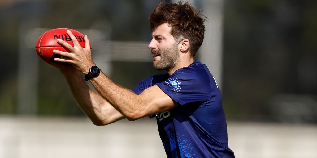Top North Melbourne Kangaroo Luke McDonald, gun forward Cam Zurhaar to ease into training, ex-Swan Dylan Stephens' slick start - Vimarsana News