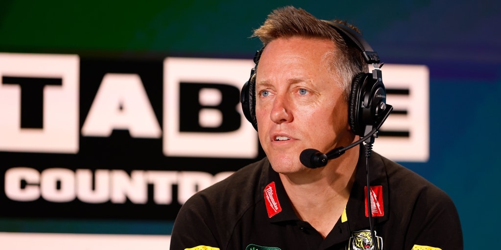 West Coast Eagles poach Richmond Tigers recruiting manager Matthew Clarke as new list boss - Vimarsana News