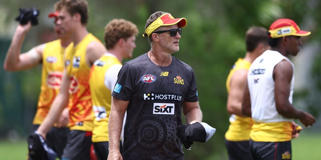 Damien Hardwick bringing 'different', 'intense' approach to Gold Coast Suns' pre-season - Vimarsana News