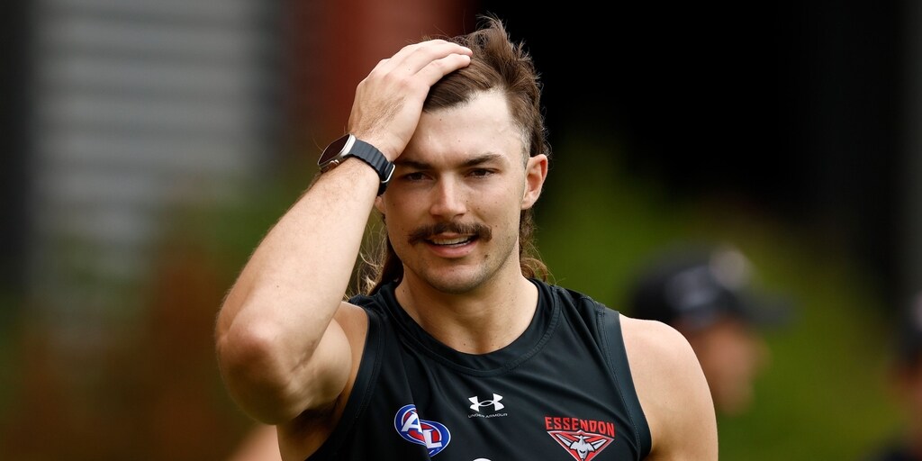 Essendon Bombers ruckman Sam Draper returns to full training after groin surgery in off-season - Vimarsana News
