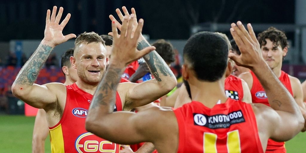 'I was a bit stale': Why Damien Hardwick reunion has Gold Coast Suns player Brandon Ellis smiling again - Vimarsana News